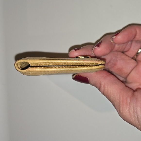 CHANEL interlocking C card case - Picture 8 of 15